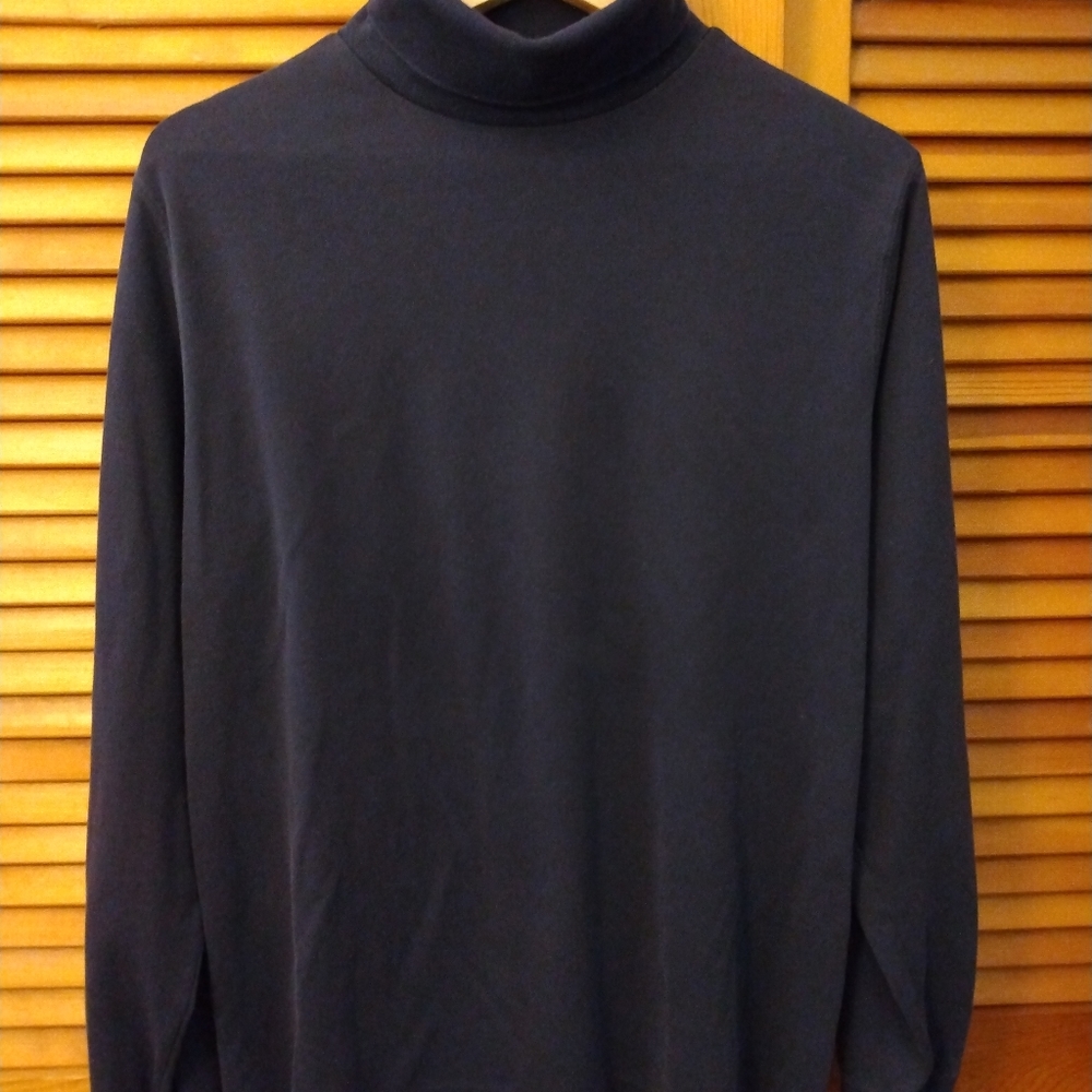 Men's turtleneck
